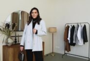 Moda izražava ličnost, prilagođava se prilikama i kombinuje stil i funkcionalnost svakodnevno.